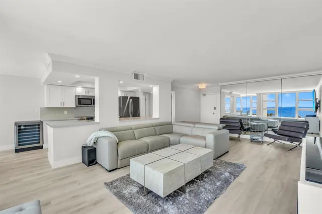 $5,000 | 1620 South Ocean Boulevard, Unit 5M, Lauderdale-by-the-Sea, FL 33062