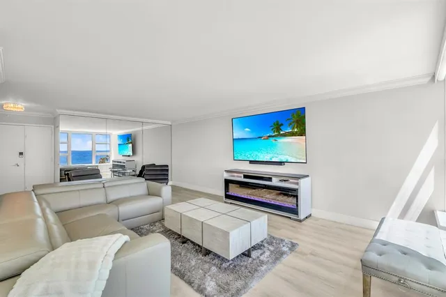 $5,000 | 1620 South Ocean Boulevard, Unit 5M, Lauderdale-by-the-Sea, FL 33062