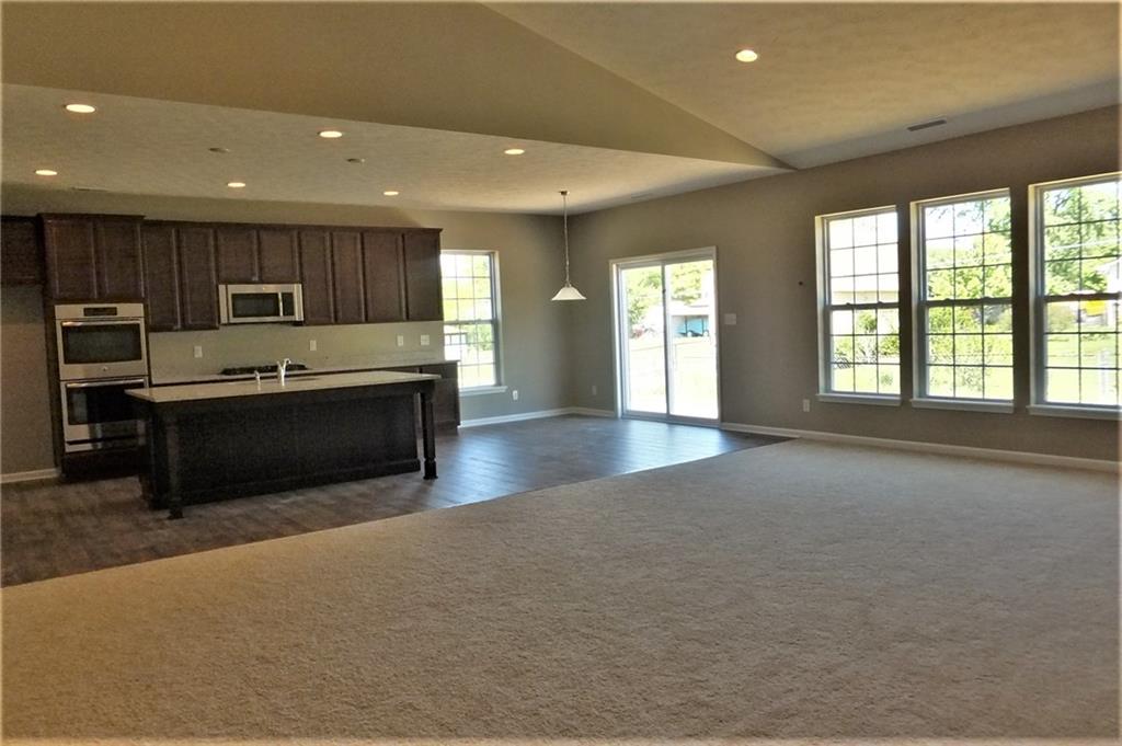 7156 West Ridge Run Way Greenfield, IN 46140 - Photo 11 of 44 Gallery Image 11
