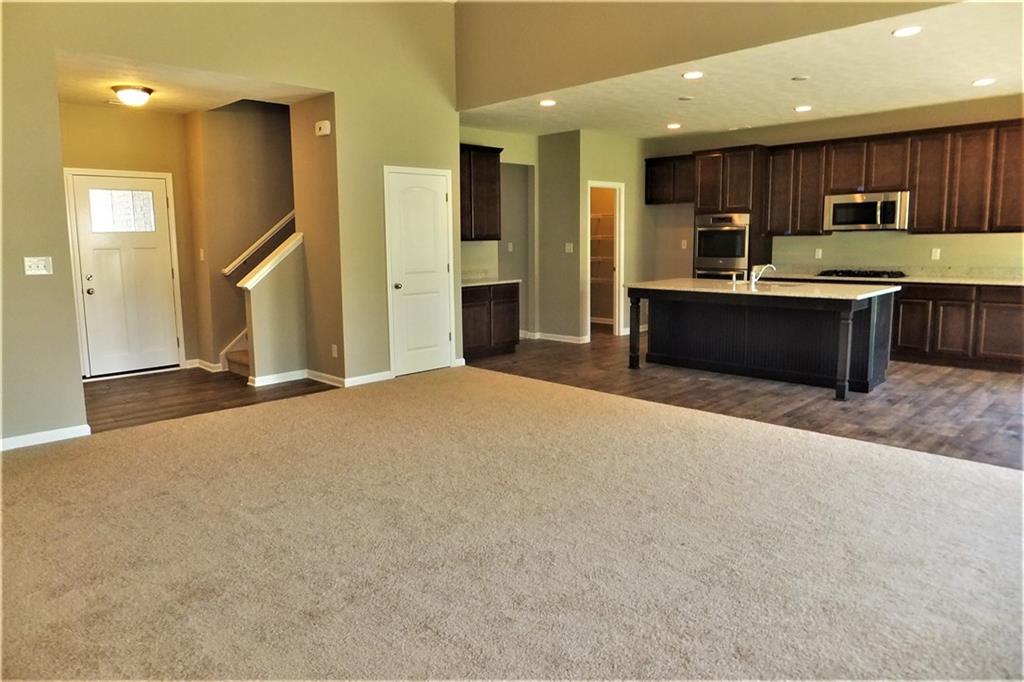 7156 West Ridge Run Way Greenfield, IN 46140 - Photo 10 of 44 Gallery Image 10