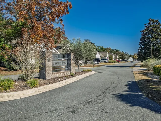 $325,000 | Undisclosed Address, Crawfordville, FL 32327