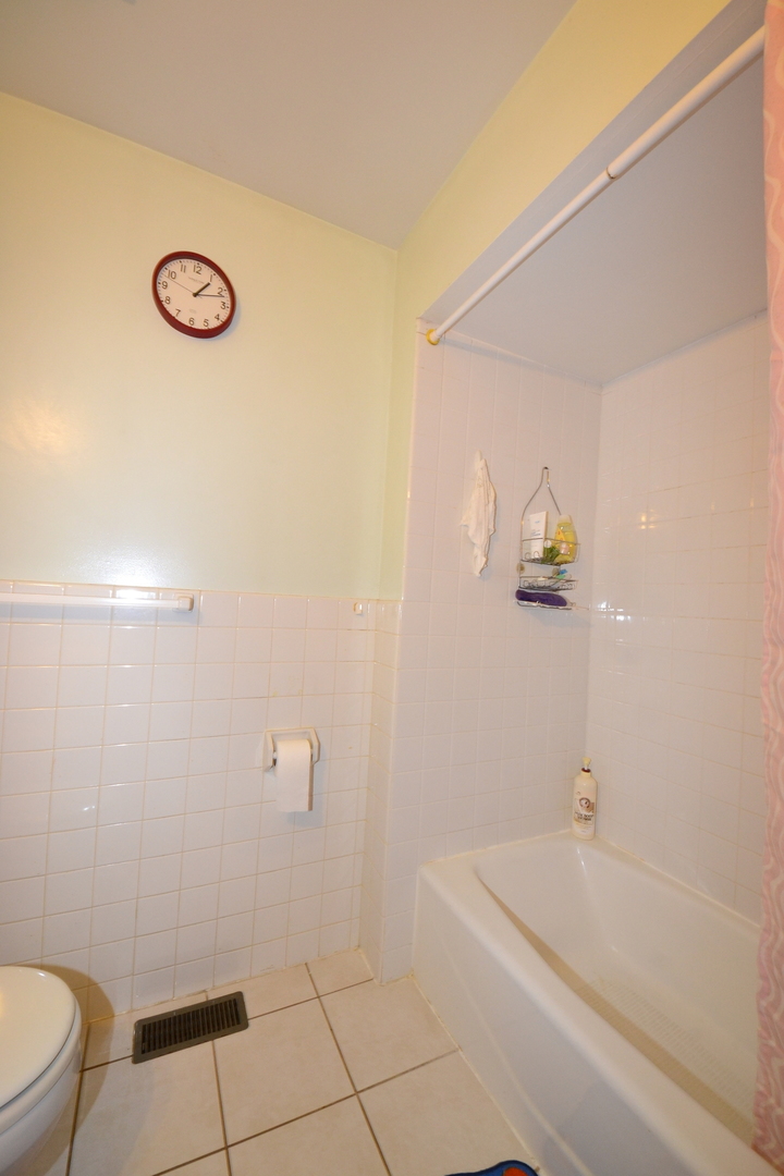 2823 South Farrell Street Chicago, IL 60608 - Photo 13 of 22