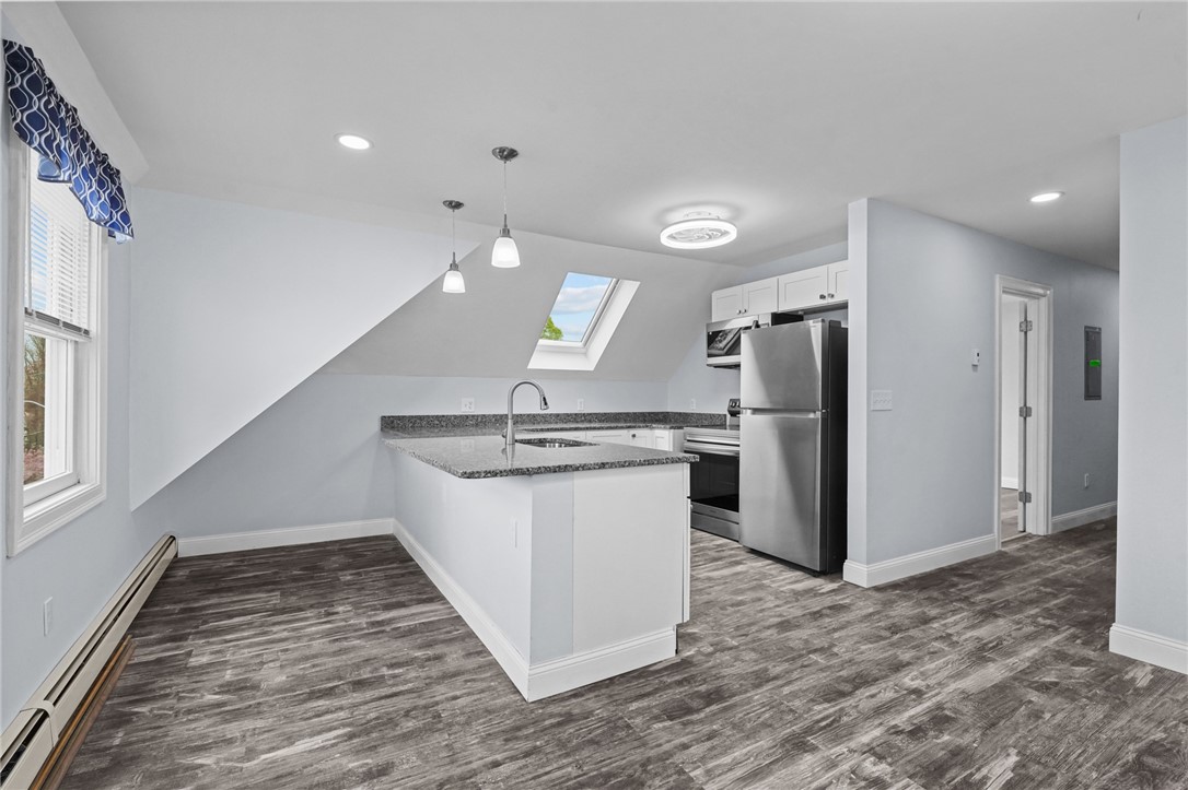 17 Selkirk Road, Unit 3 Cranston, RI 02905 - Photo 3 of 17