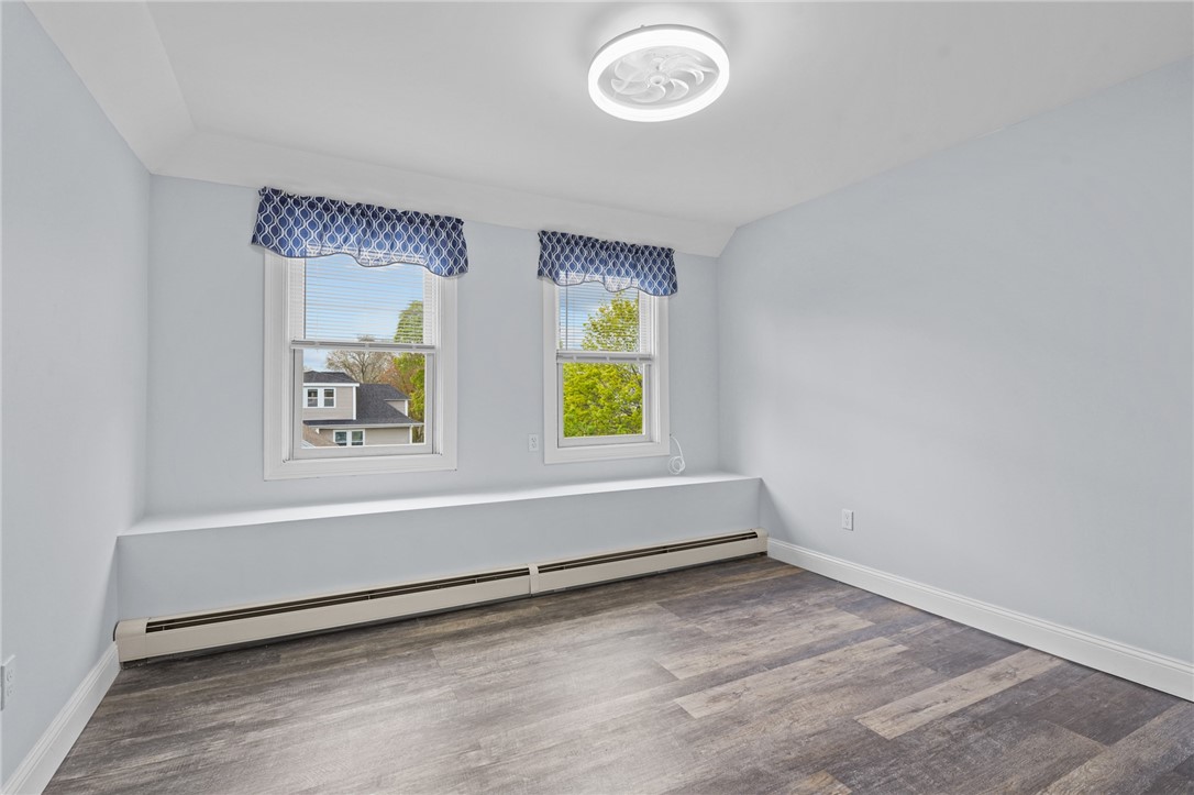 17 Selkirk Road, Unit 3 Cranston, RI 02905 - Photo 8 of 17