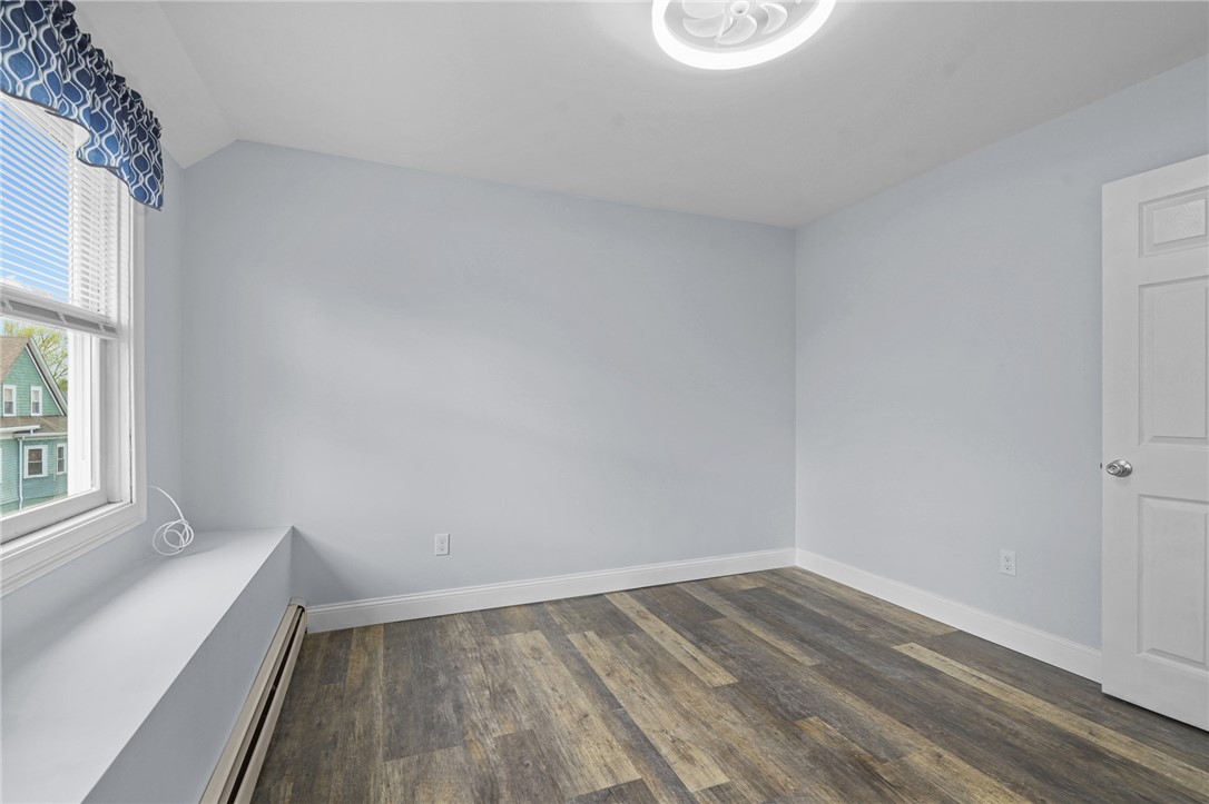 17 Selkirk Road, Unit 3 Cranston, RI 02905 - Photo 10 of 17