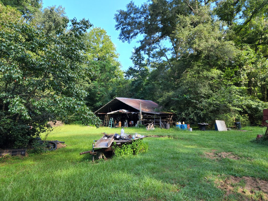 53 Low Water Bridge Road Natchez, MS 39120 - Photo 5 of 14 Barn