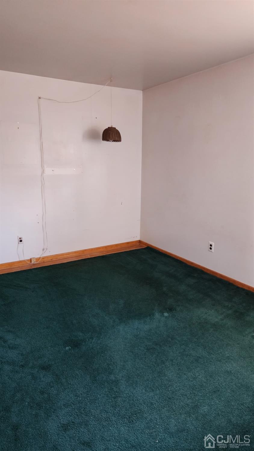 20 Middlesex Avenue Edison, NJ 08820 - Photo 11 of 28 a view of an empty room