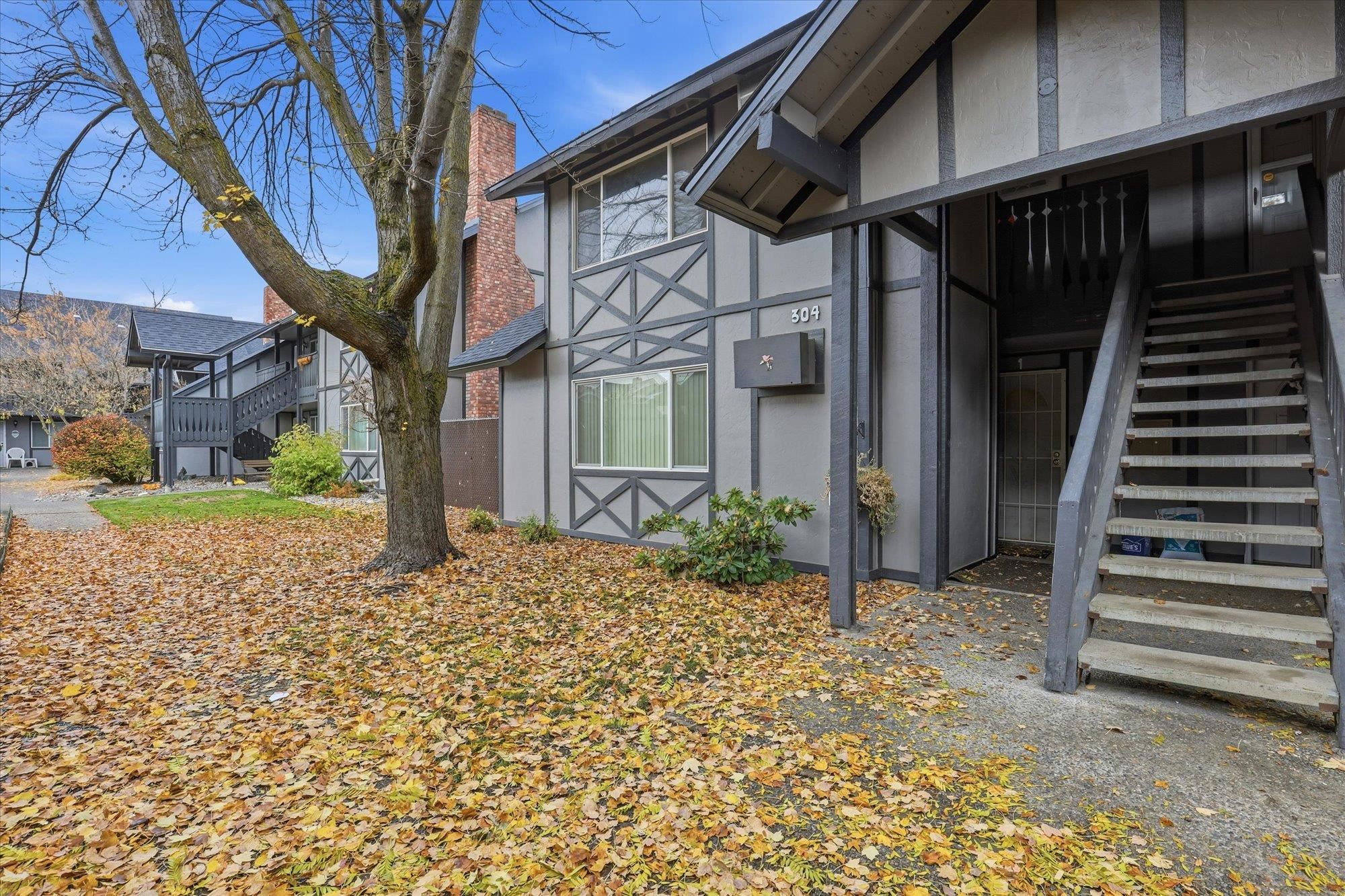 304 East Weile Avenue, Unit 3 Spokane, WA 99208 - Photo 3 of 30