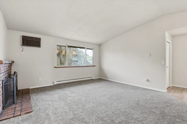 $180,000 | 304 East Weile Avenue, Unit 3, Spokane, WA 99208