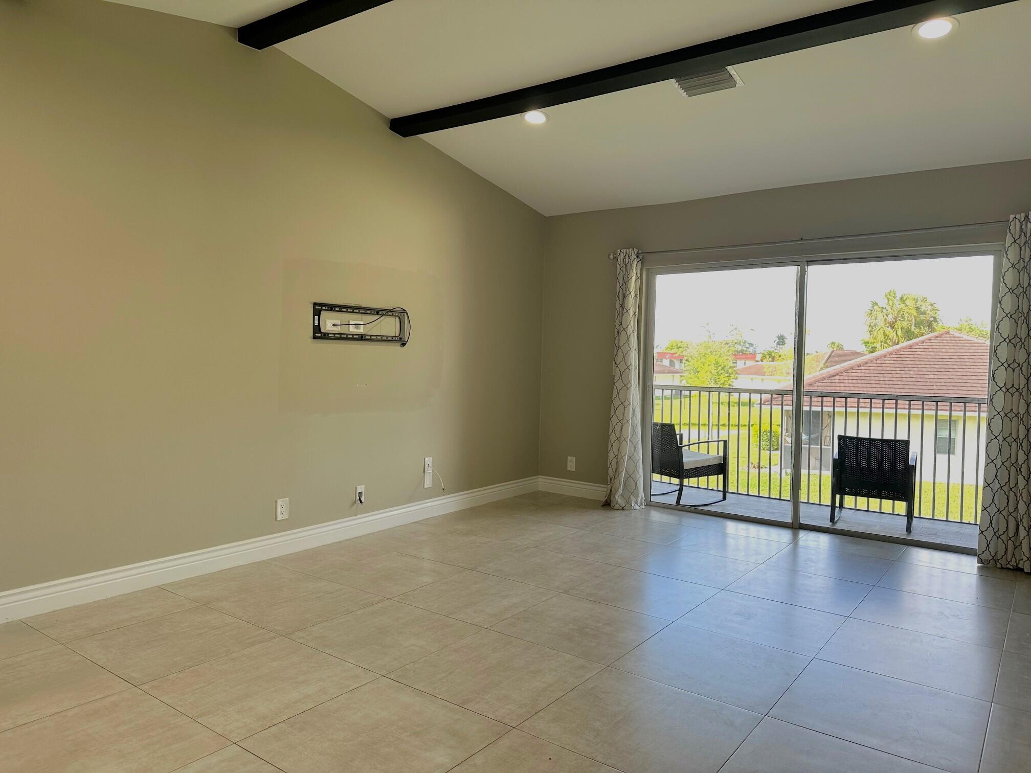 9845 Three Lakes Circle Boca Raton, FL 33428 - Photo 7 of 27 Living Room