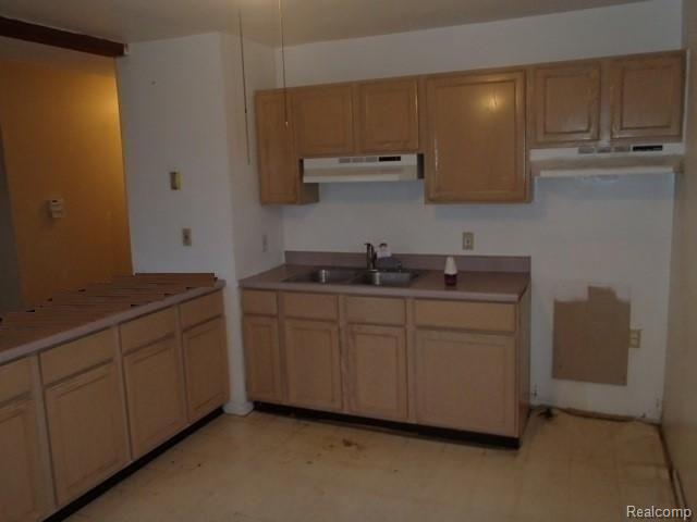 1958 Radcliff Road Traverse City, MI 49685 - Photo 7 of 12 5.jpg