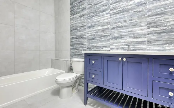 $3,200 | 127 Spring Street, Unit 202, Monroe, NY 10950