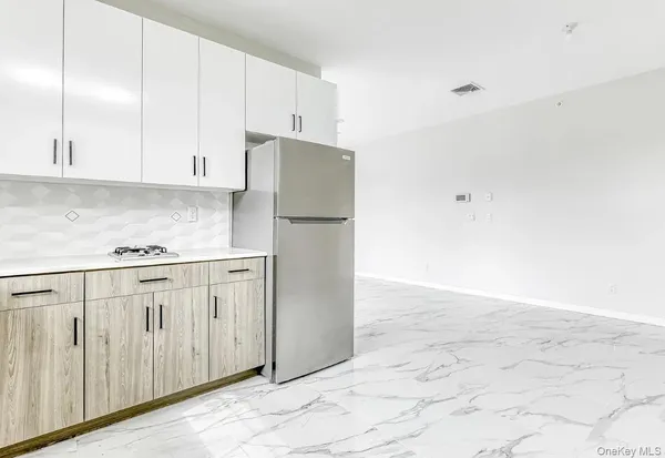 $3,200 | 127 Spring Street, Unit 202, Monroe, NY 10950