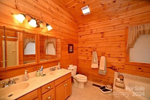 $1,250,000 | 22 Kako Ridge, Sylva, NC 28779