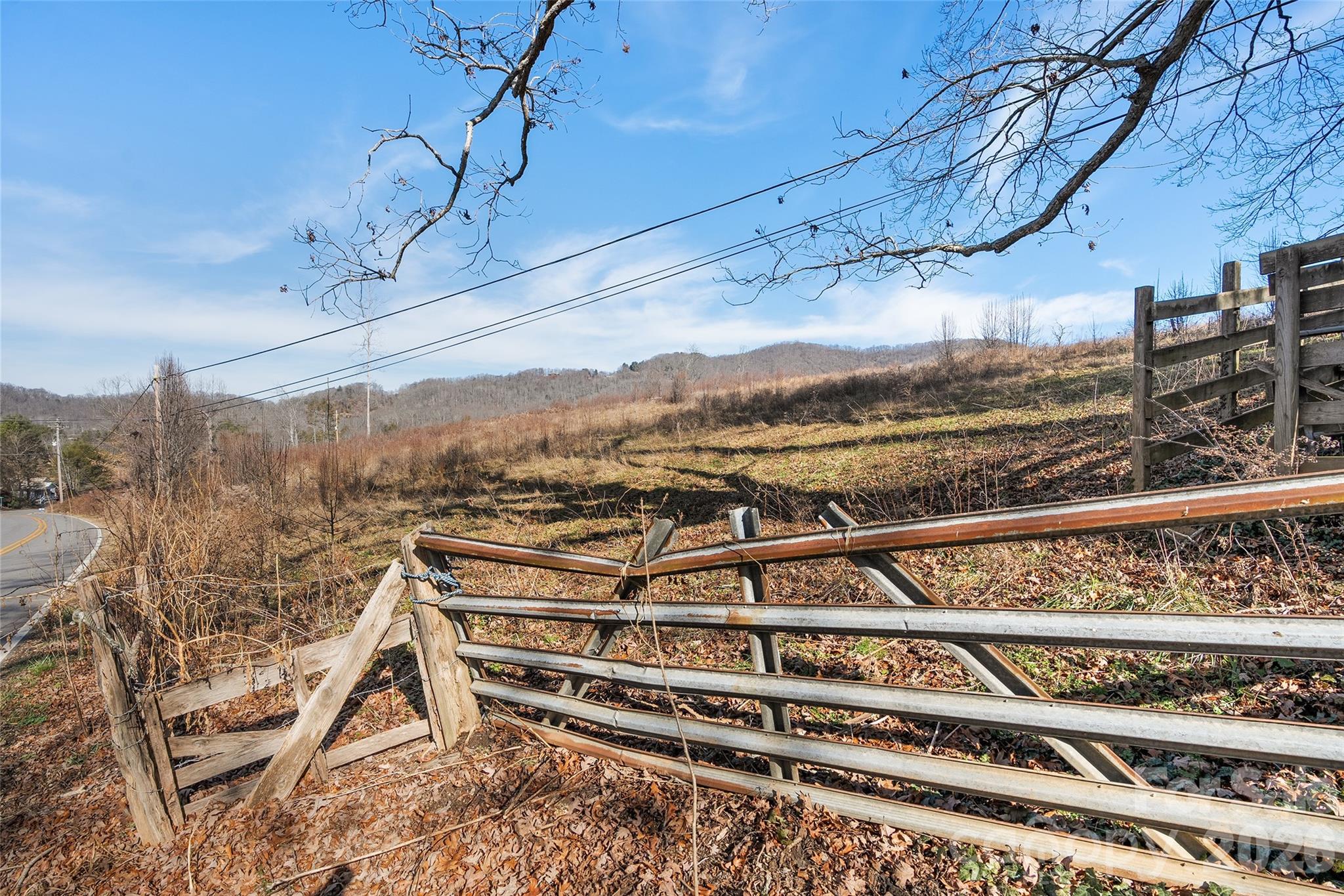 347 Richland Creek Road Clyde, NC 28721 - Photo 6 of 37 a view of a balcony with an ocean view
