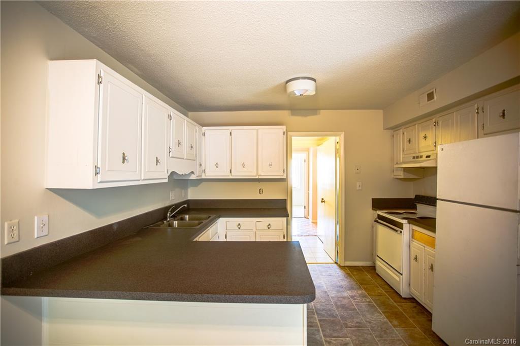 6714 Thermal Road, Unit 6714 Charlotte, NC 28211 - Photo 4 of 15 Gallery Image 4