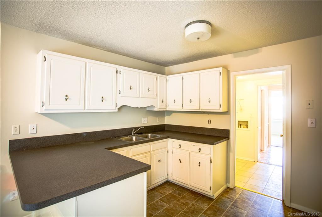 6714 Thermal Road, Unit 6714 Charlotte, NC 28211 - Photo 5 of 15 Gallery Image 5