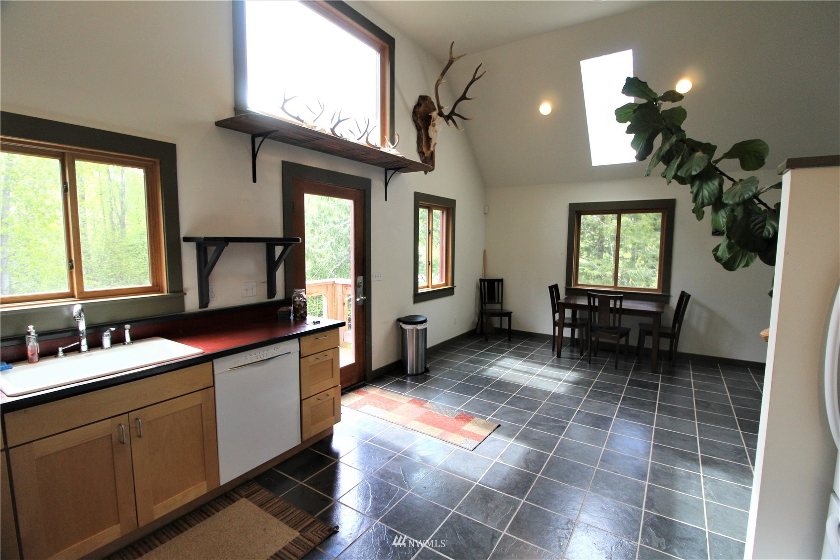 1671 Elwha River Road Port Angeles, WA 98363 - Photo 10 of 38 Gallery Image 10