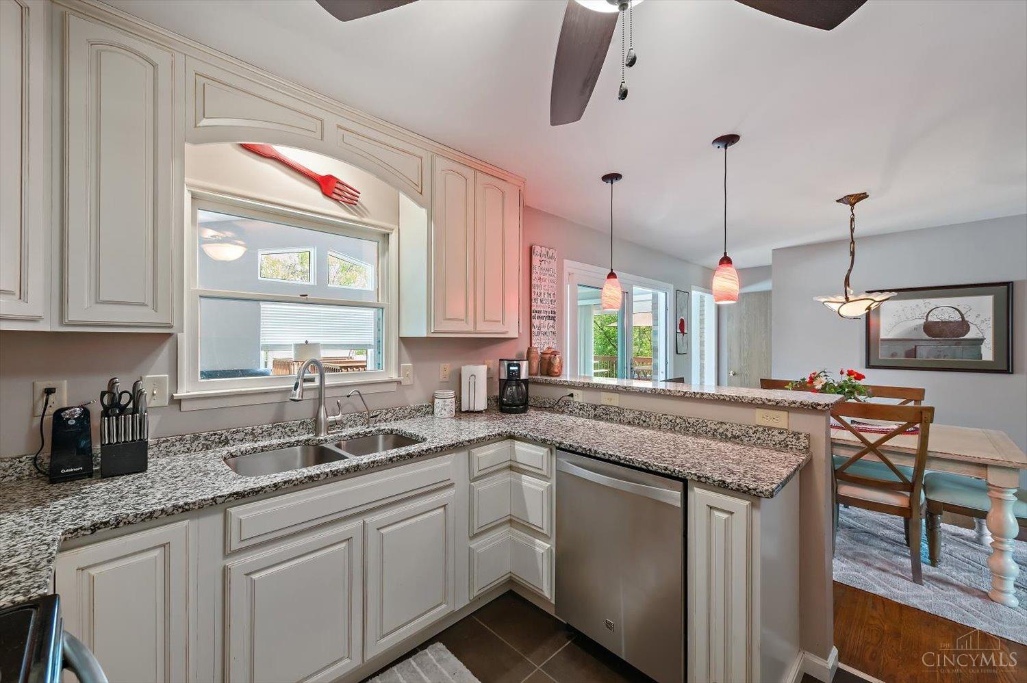 8692 Wuest Road Cincinnati, OH 45251 - Photo 10 of 50 Gallery Image 10
