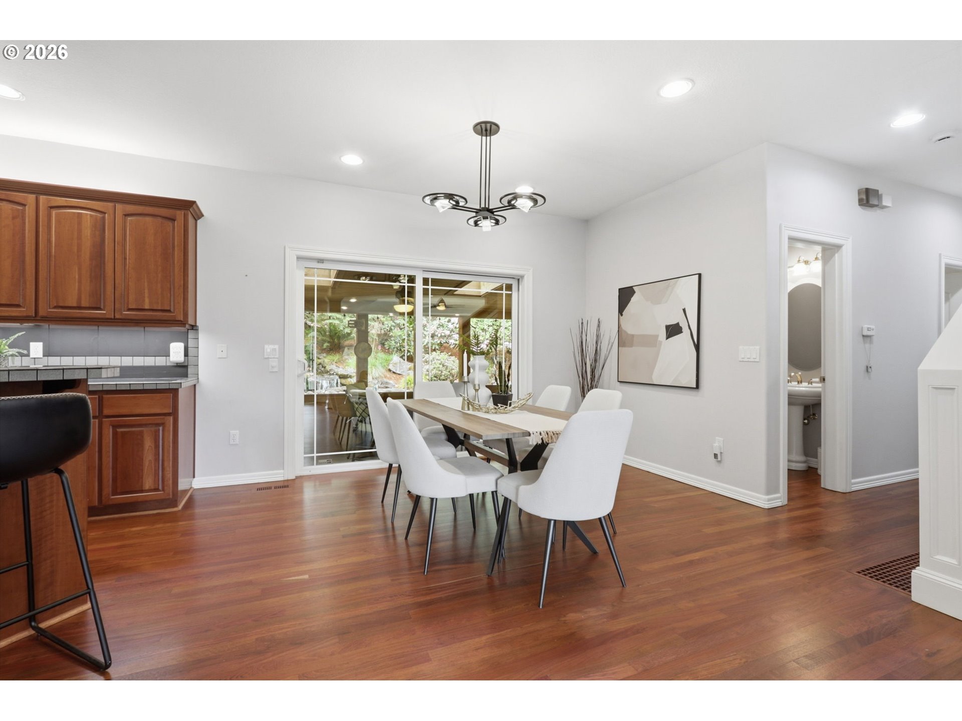 22868 Southwest Hillcrest Road West Linn, OR 97068 - Photo 14 of 48 Gallery Image 14