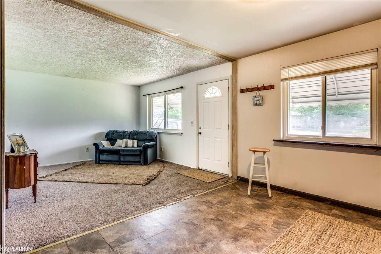 19509 East 14 Mile Road Clinton Township, MI 48035 - Photo 9 of 20