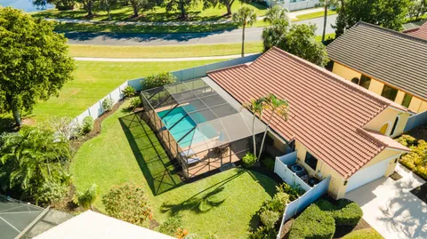 $615,000 | 107 Executive Circle, Boynton Beach, FL 33436