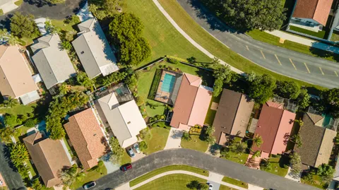 $615,000 | 107 Executive Circle, Boynton Beach, FL 33436