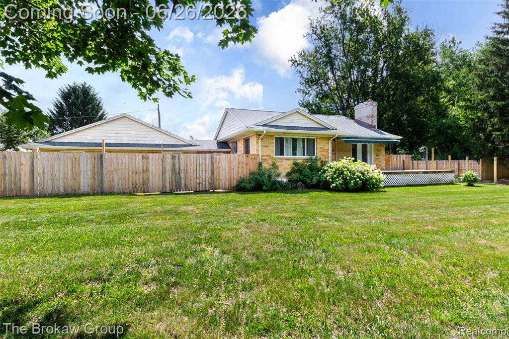 7272 North Lapeer Road Fostoria, MI 48435 - Photo 2 of 45