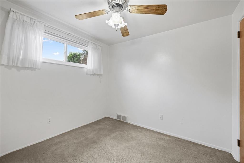 1006 Connor Road Pittsburgh, PA 15234 - Photo 15 of 25 Gallery Image 15