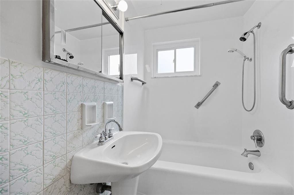 1006 Connor Road Pittsburgh, PA 15234 - Photo 17 of 25 Gallery Image 17