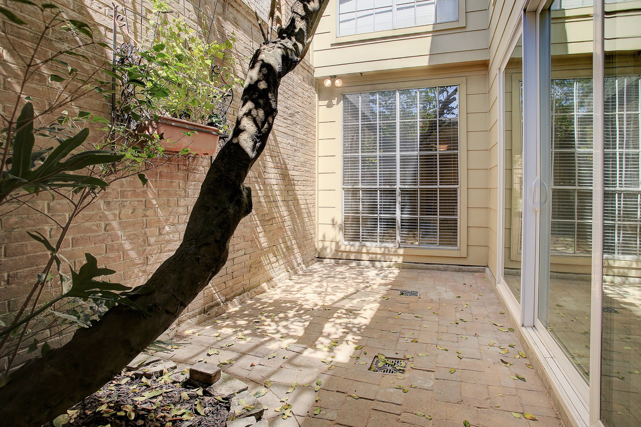 7527 Del Monte Drive Houston, TX 77063 - Photo 18 of 18