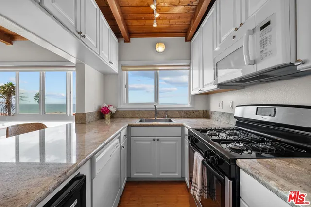 $10,395 | 120 7th Street, Manhattan Beach, CA 90266