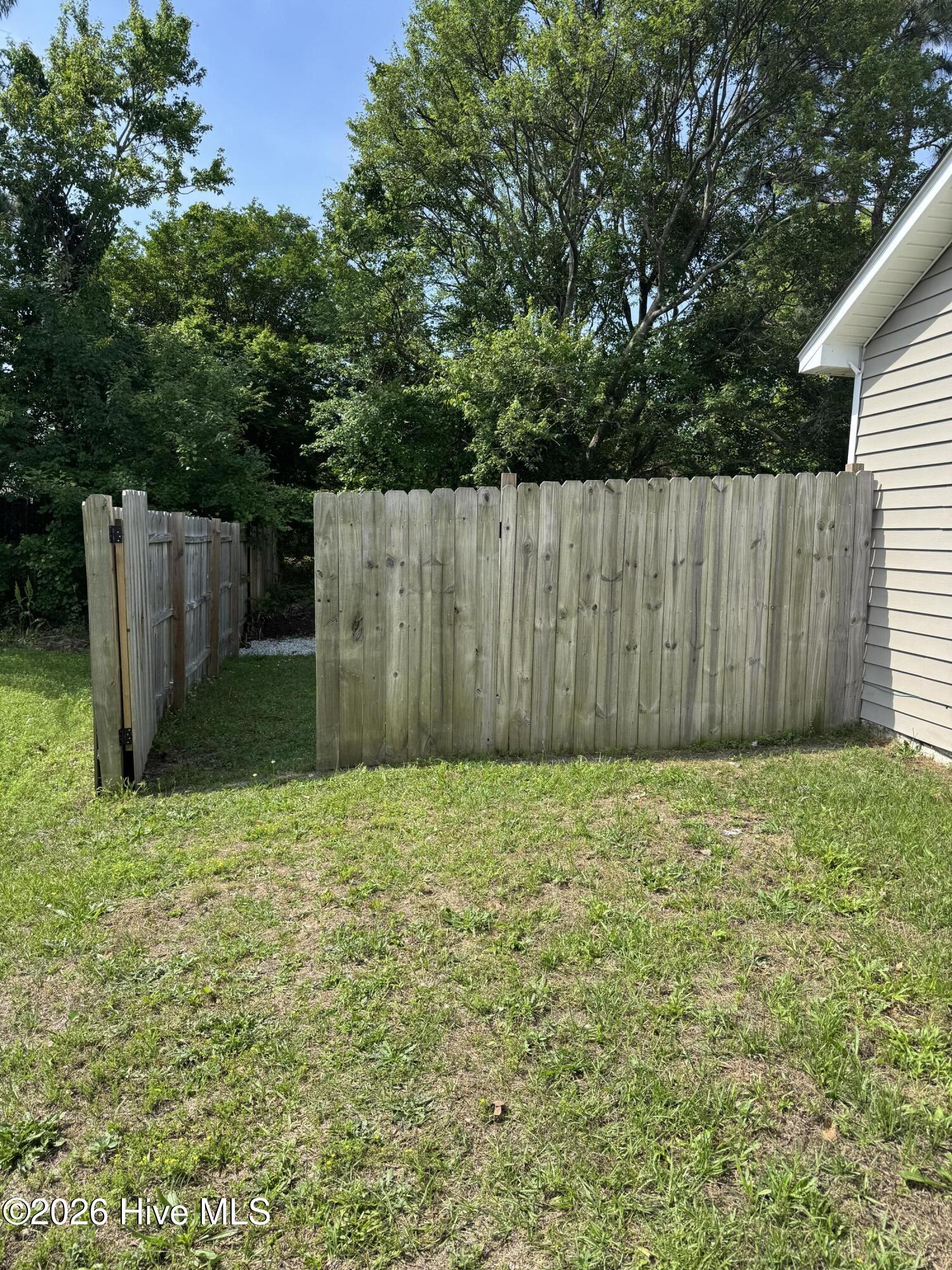114 Charlton Road Hubert, NC 28539 - Photo 14 of 17 Fence