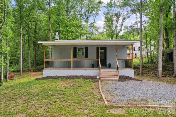$199,900 | 1014 North Mountain Street, Cherryville, NC 28021