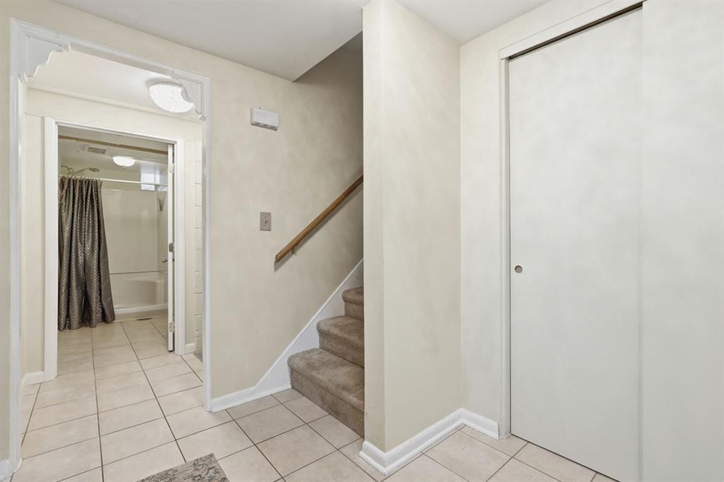 268 Plummer Avenue Pittsburgh, PA 15202 - Photo 29 of 50 a view of entryway with bathroom