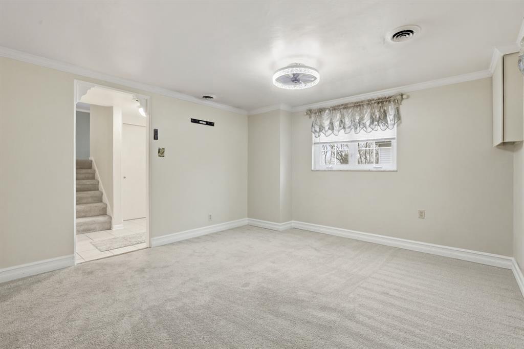 268 Plummer Avenue Pittsburgh, PA 15202 - Photo 33 of 50 an empty room with windows