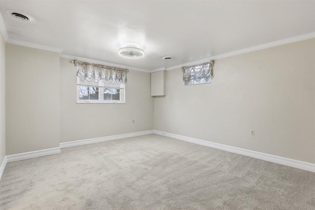 268 Plummer Avenue Pittsburgh, PA 15202 - Photo 34 of 50 an empty room with windows