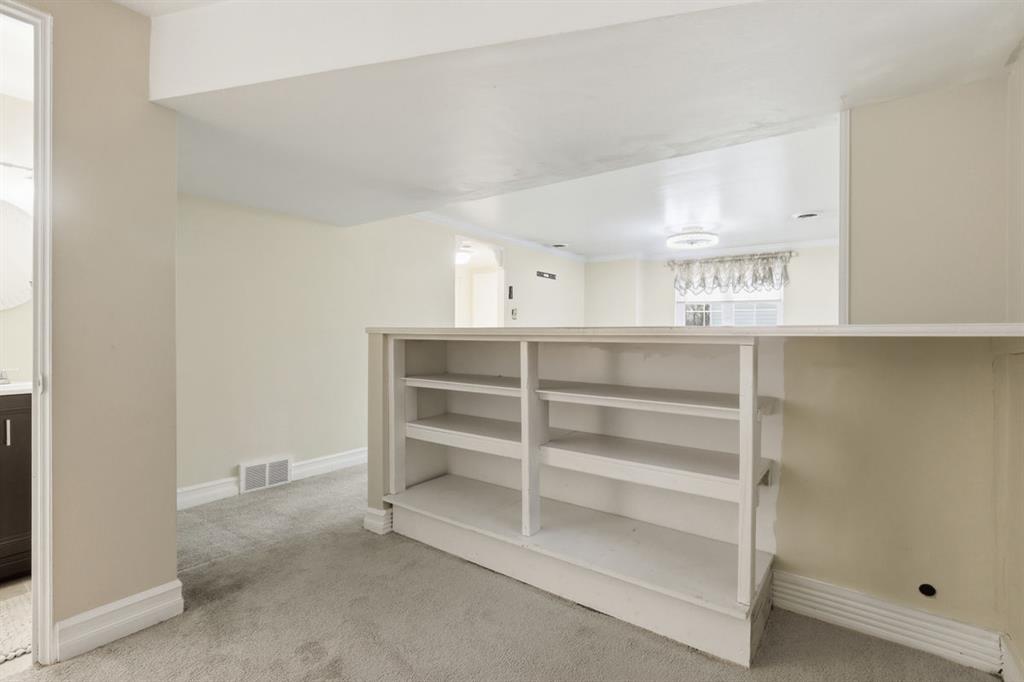 268 Plummer Avenue Pittsburgh, PA 15202 - Photo 37 of 50 a view of cabinets