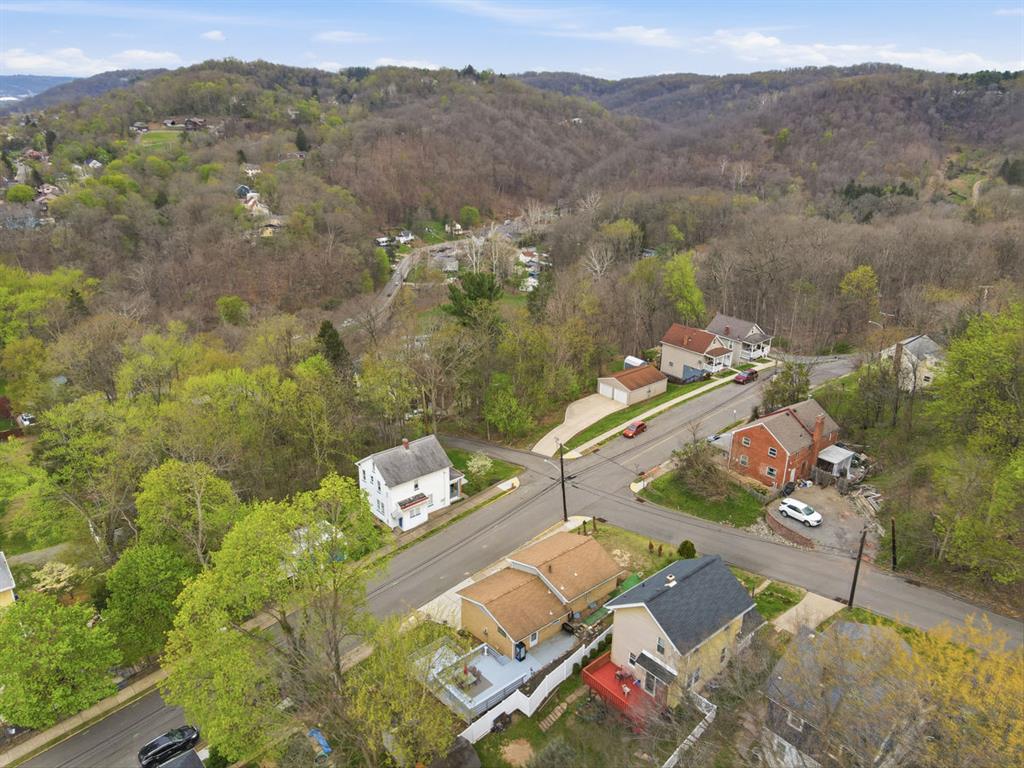 268 Plummer Avenue Pittsburgh, PA 15202 - Photo 48 of 50 an aerial view of a city with lots of residential buildings