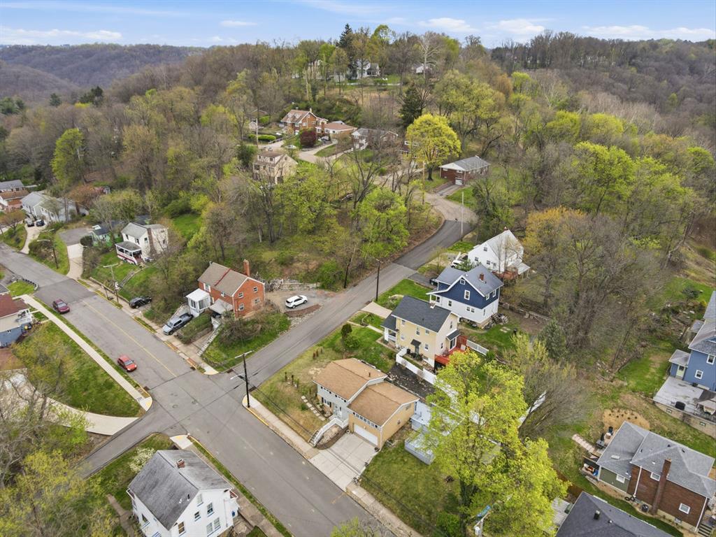 268 Plummer Avenue Pittsburgh, PA 15202 - Photo 49 of 50 an aerial view of multiple house