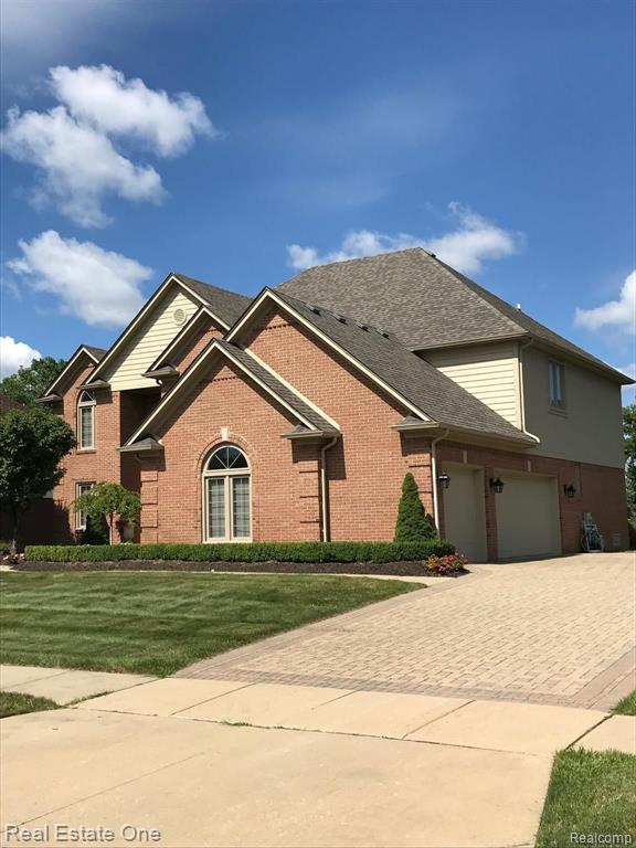 2518 Dover Rochester Hills, MI 48309 - Photo 2 of 29