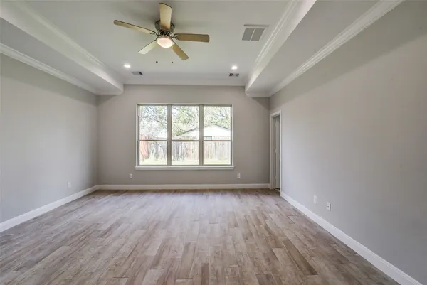 $2,750 | 6835 Tara Drive, Richmond, TX 77469