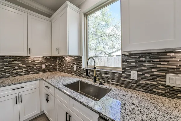 $2,750 | 6835 Tara Drive, Richmond, TX 77469