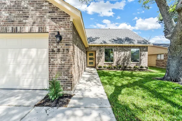 $2,750 | 6835 Tara Drive, Richmond, TX 77469
