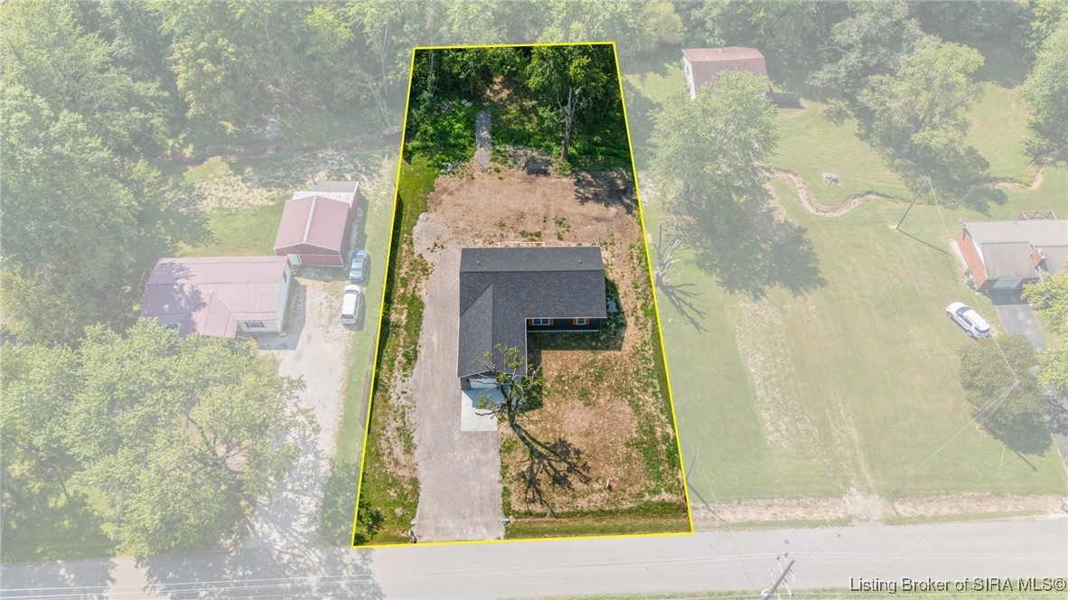 381 West Van Campen Road Austin, IN 47102 - Photo 6 of 28 Gallery Image 6