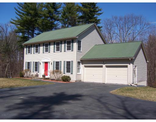 113 Forrest Road Westford, MA 01886 - Photo 3 of 17 Gallery Image 3