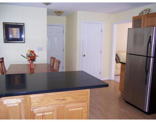 113 Forrest Road Westford, MA 01886 - Photo 9 of 17 Gallery Image 9
