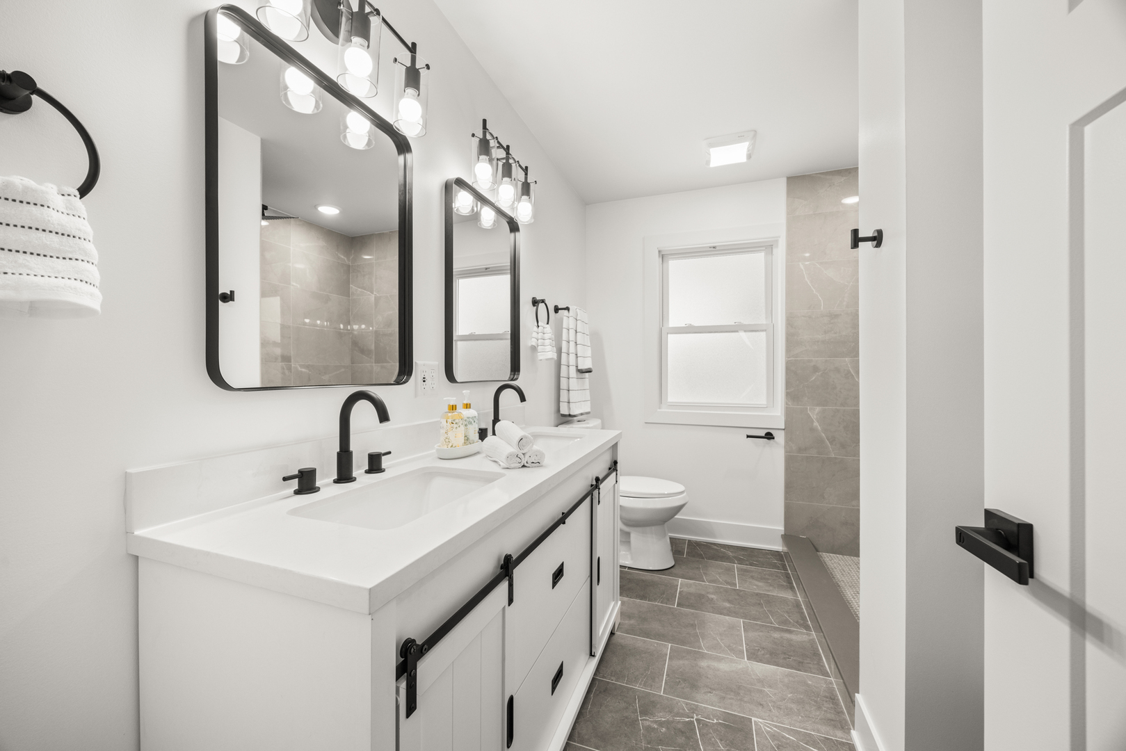 1000 Delles Road Wheaton, IL 60189 - Photo 18 of 35