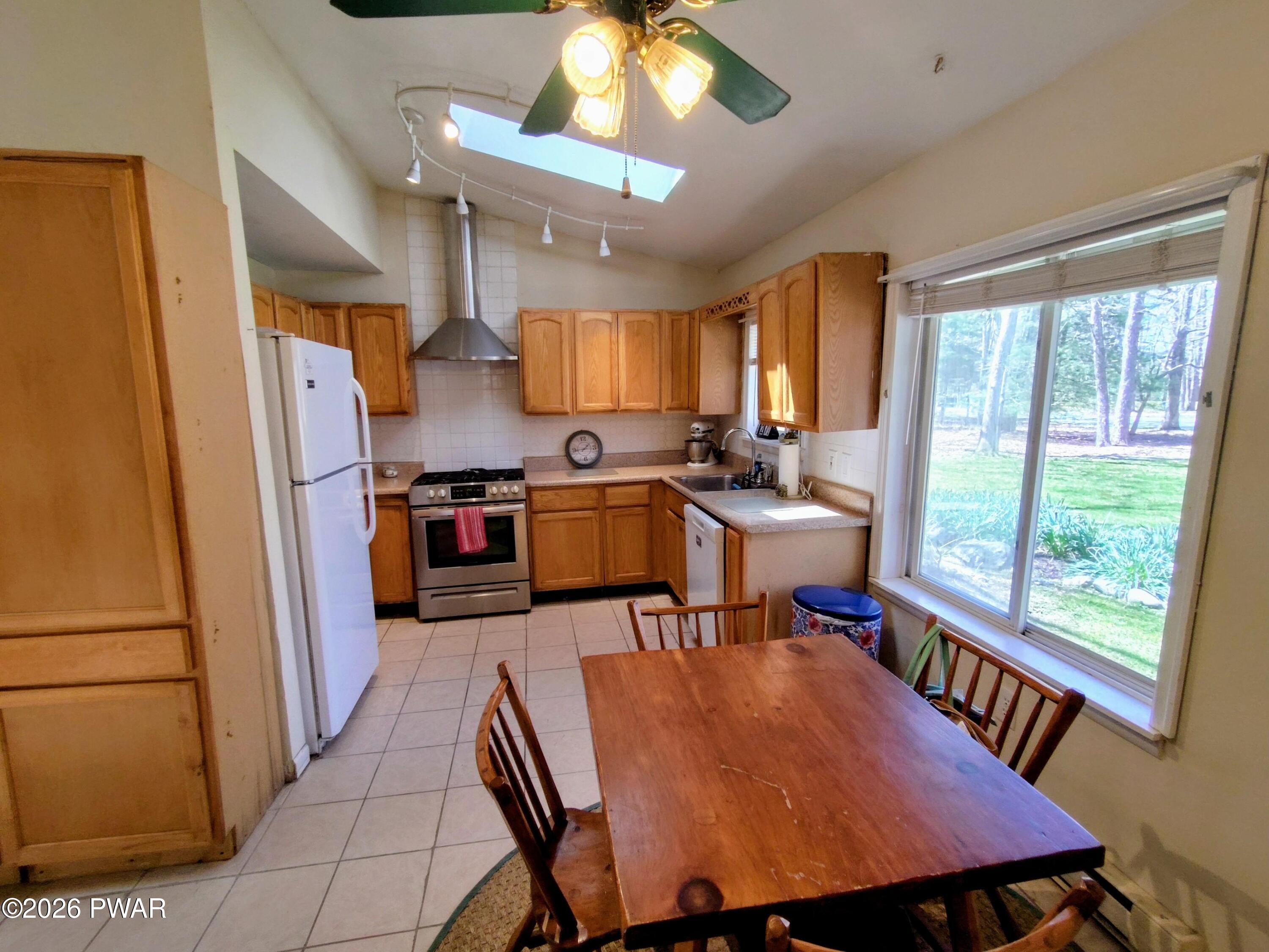 134 Weasel Road Dingmans Ferry, PA 18328 - Photo 7 of 29