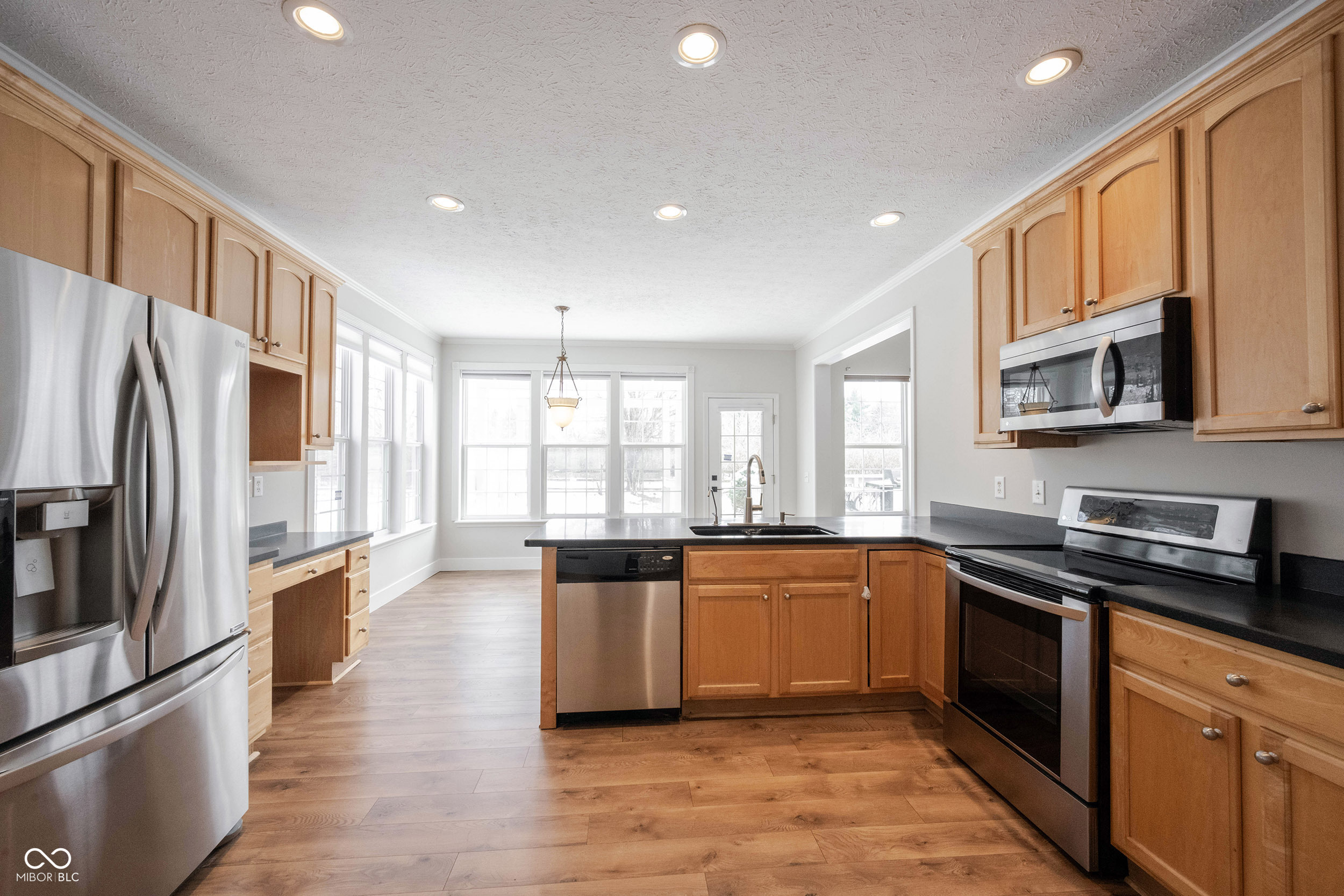7611 Prairie View Drive Indianapolis, IN 46256 - Photo 13 of 70